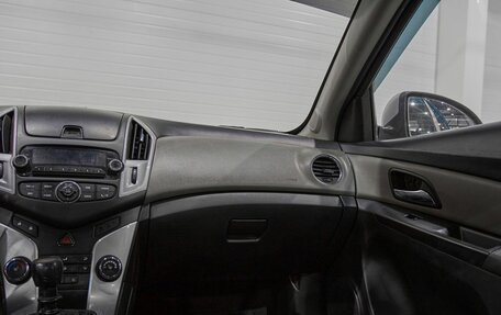 Chevrolet Cruze II, 2013 год, 910 000 рублей, 20 фотография