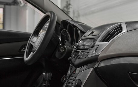 Chevrolet Cruze II, 2013 год, 910 000 рублей, 30 фотография