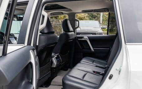 Toyota Land Cruiser Prado 150 рестайлинг 2, 2020 год, 5 799 000 рублей, 17 фотография