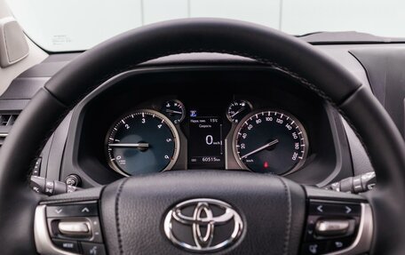 Toyota Land Cruiser Prado 150 рестайлинг 2, 2020 год, 5 799 000 рублей, 21 фотография