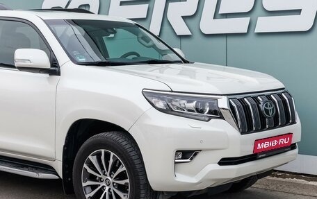 Toyota Land Cruiser Prado 150 рестайлинг 2, 2020 год, 5 799 000 рублей, 6 фотография