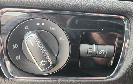 Skoda Superb III рестайлинг, 2013 год, 980 000 рублей, 9 фотография