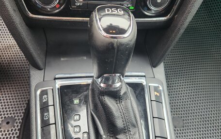 Skoda Superb III рестайлинг, 2013 год, 980 000 рублей, 18 фотография