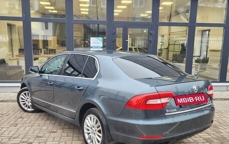 Skoda Superb III рестайлинг, 2013 год, 980 000 рублей, 3 фотография