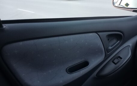 Toyota Vitz, 1999 год, 349 000 рублей, 9 фотография