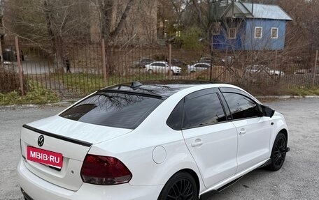 Volkswagen Polo VI (EU Market), 2011 год, 850 000 рублей, 1 фотография