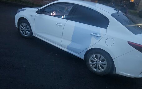 KIA Rio IV, 2017 год, 1 330 000 рублей, 4 фотография