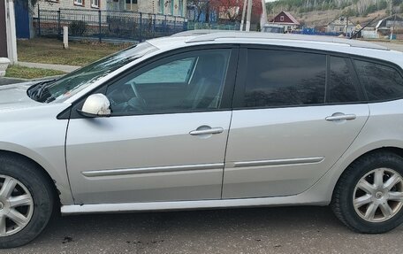 Renault Laguna III рестайлинг, 2009 год, 640 000 рублей, 1 фотография