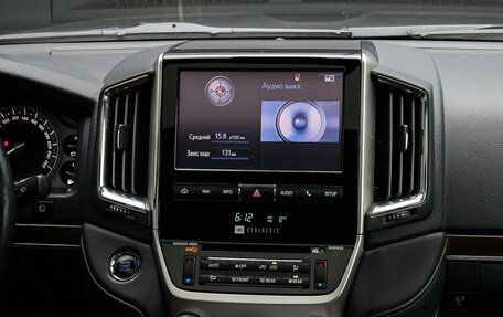 Toyota Land Cruiser 200, 2017 год, 6 770 000 рублей, 14 фотография