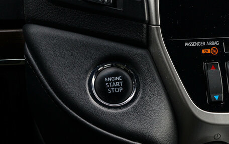 Toyota Land Cruiser 200, 2017 год, 6 770 000 рублей, 27 фотография