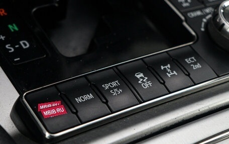 Toyota Land Cruiser 200, 2017 год, 6 770 000 рублей, 24 фотография