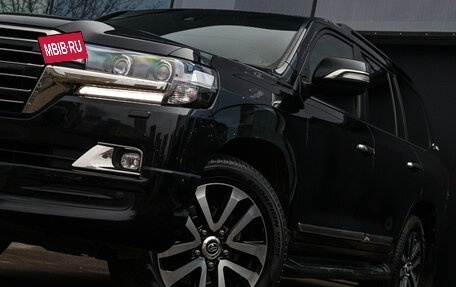 Toyota Land Cruiser 200, 2017 год, 6 770 000 рублей, 35 фотография