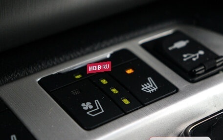 Toyota Land Cruiser 200, 2017 год, 6 770 000 рублей, 26 фотография