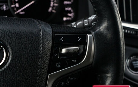 Toyota Land Cruiser 200, 2017 год, 6 770 000 рублей, 29 фотография