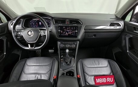 Volkswagen Tiguan II, 2018 год, 2 462 000 рублей, 7 фотография