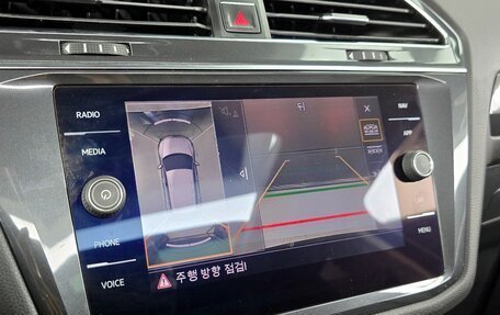 Volkswagen Tiguan II, 2018 год, 2 462 000 рублей, 15 фотография