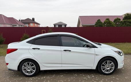 Hyundai Solaris II рестайлинг, 2015 год, 950 000 рублей, 4 фотография
