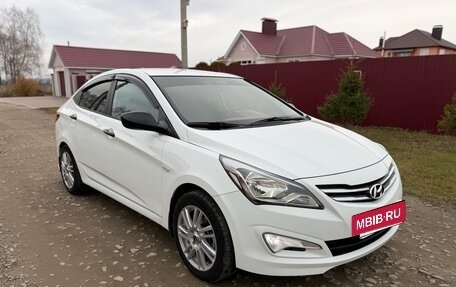 Hyundai Solaris II рестайлинг, 2015 год, 950 000 рублей, 2 фотография