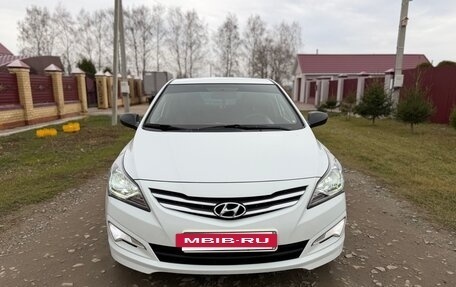 Hyundai Solaris II рестайлинг, 2015 год, 950 000 рублей, 3 фотография