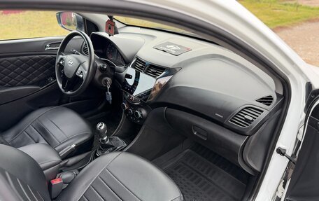 Hyundai Solaris II рестайлинг, 2015 год, 950 000 рублей, 9 фотография