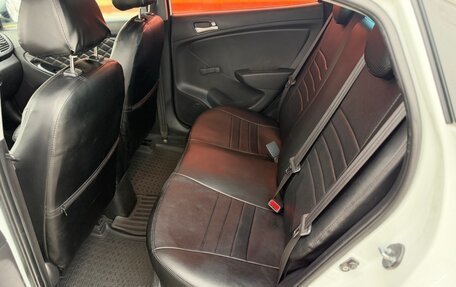 Hyundai Solaris II рестайлинг, 2015 год, 950 000 рублей, 16 фотография