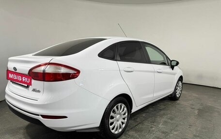 Ford Fiesta, 2015 год, 680 000 рублей, 5 фотография