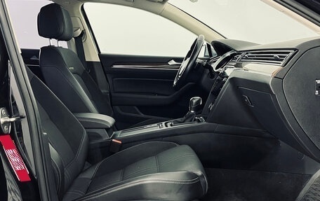 Volkswagen Passat B8 рестайлинг, 2017 год, 2 490 000 рублей, 19 фотография