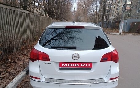 Opel Astra J, 2013 год, 1 050 000 рублей, 1 фотография