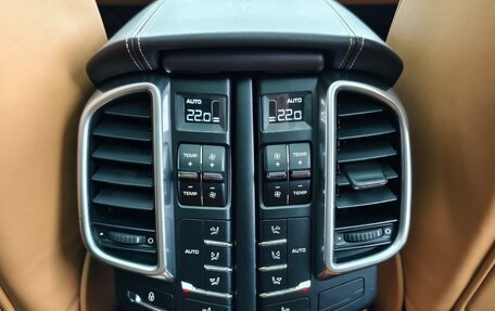 Porsche Cayenne III, 2014 год, 3 150 000 рублей, 26 фотография