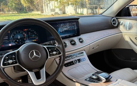 Mercedes-Benz E-Класс, 2018 год, 4 500 000 рублей, 9 фотография