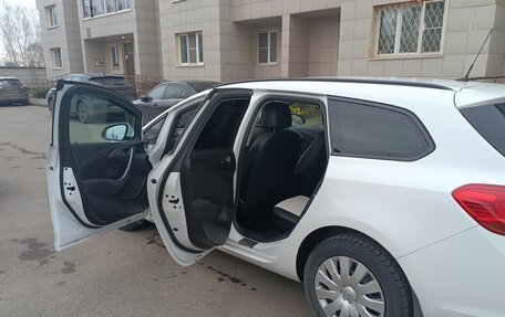 Opel Astra J, 2013 год, 1 050 000 рублей, 7 фотография