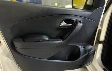 Volkswagen Polo VI (EU Market), 2013 год, 690 000 рублей, 11 фотография