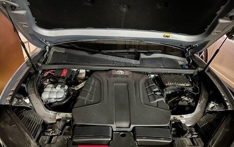 Volkswagen Touareg III, 2018 год, 5 600 000 рублей, 2 фотография