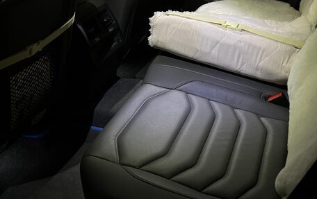 Volkswagen Touareg III, 2018 год, 5 600 000 рублей, 14 фотография