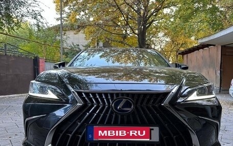 Lexus ES VII, 2022 год, 2 900 000 рублей, 4 фотография