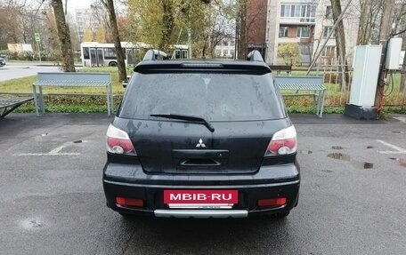 Mitsubishi Outlander III рестайлинг 3, 2006 год, 530 000 рублей, 4 фотография