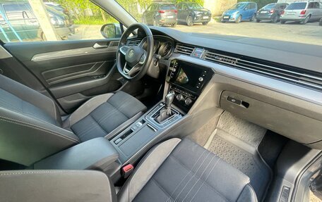 Volkswagen Passat B8 рестайлинг, 2020 год, 2 650 000 рублей, 13 фотография