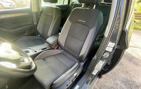 Volkswagen Passat B8 рестайлинг, 2020 год, 2 650 000 рублей, 21 фотография