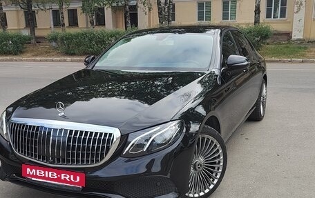 Mercedes-Benz E-Класс, 2019 год, 3 300 000 рублей, 2 фотография