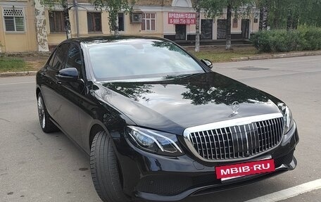 Mercedes-Benz E-Класс, 2019 год, 3 300 000 рублей, 5 фотография