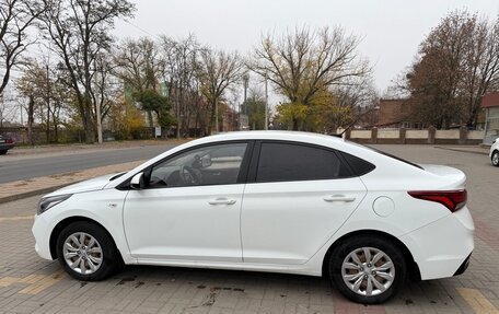 Hyundai Solaris II рестайлинг, 2017 год, 1 450 000 рублей, 2 фотография