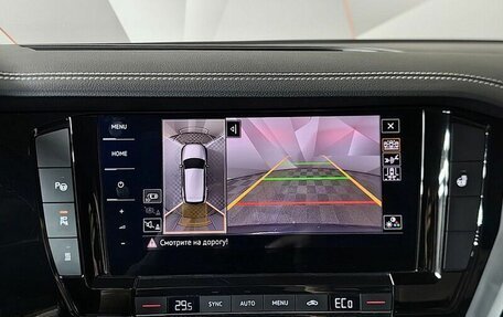 Volkswagen Touareg III, 2021 год, 4 650 000 рублей, 2 фотография