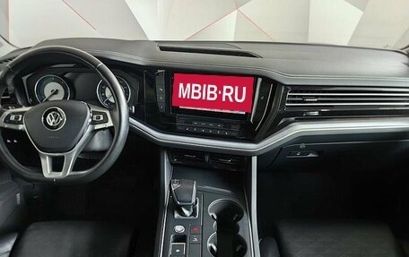 Volkswagen Touareg III, 2021 год, 4 650 000 рублей, 11 фотография