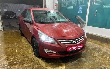 Hyundai Solaris II рестайлинг, 2015 год, 400 000 рублей, 1 фотография