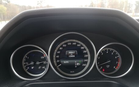 Mercedes-Benz E-Класс, 2015 год, 1 950 000 рублей, 11 фотография