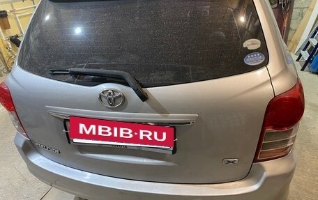Toyota Corolla, 2011 год, 990 000 рублей, 2 фотография