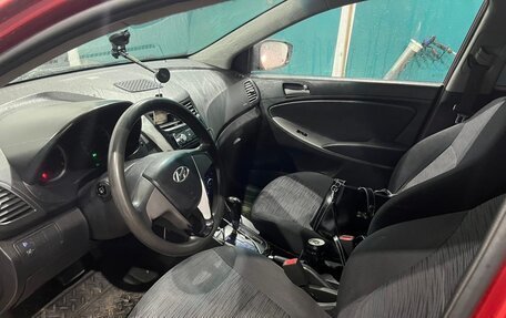 Hyundai Solaris II рестайлинг, 2015 год, 400 000 рублей, 8 фотография