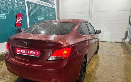 Hyundai Solaris II рестайлинг, 2015 год, 400 000 рублей, 3 фотография