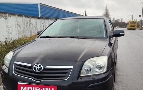 Toyota Avensis III рестайлинг, 2008 год, 700 000 рублей, 2 фотография