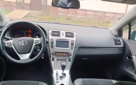 Toyota Avensis III рестайлинг, 2012 год, 1 480 000 рублей, 21 фотография